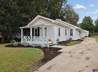 6042 Leighton Ave, Lincoln, NE 68507