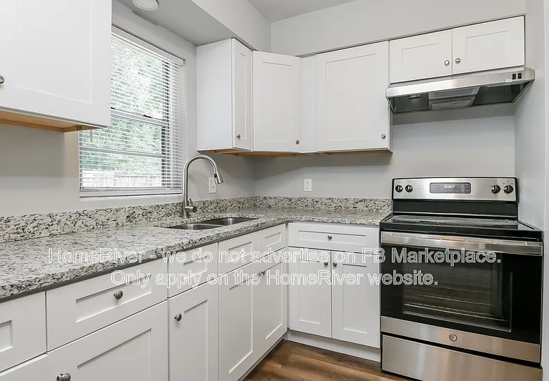 4901 Hernandes Dr — Photo 7