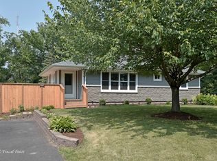 1009 Hickory Rd, Woodstock, IL 60098