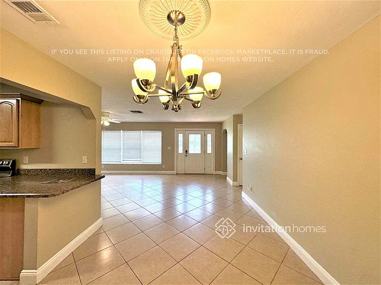 1324 W Hartley Cir — Photo 4