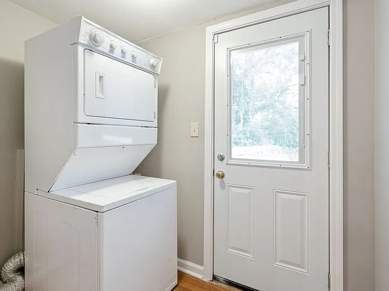 804 Gerard St — Photo 12