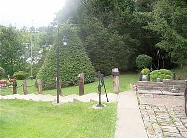 4th image of 11317 Pershing Dr