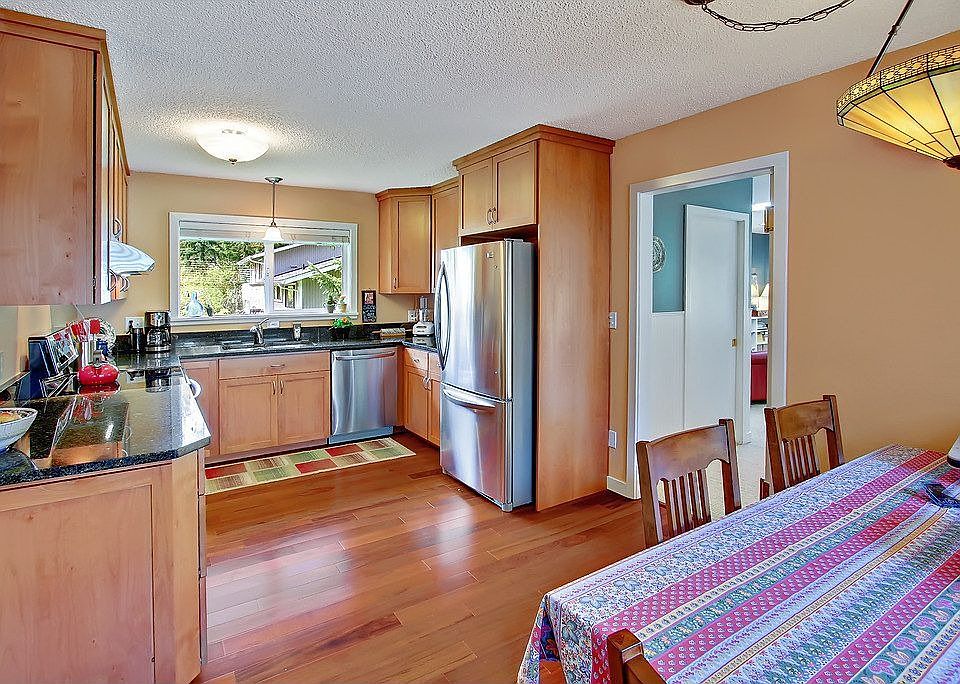 1st image of 9431 NE Eric Ave