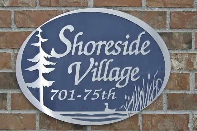 Shoreside Village Apartments — Photo 24