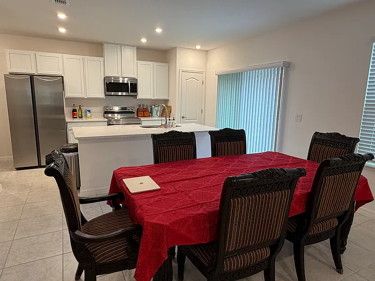 2090 Penn Dr — Photo 3