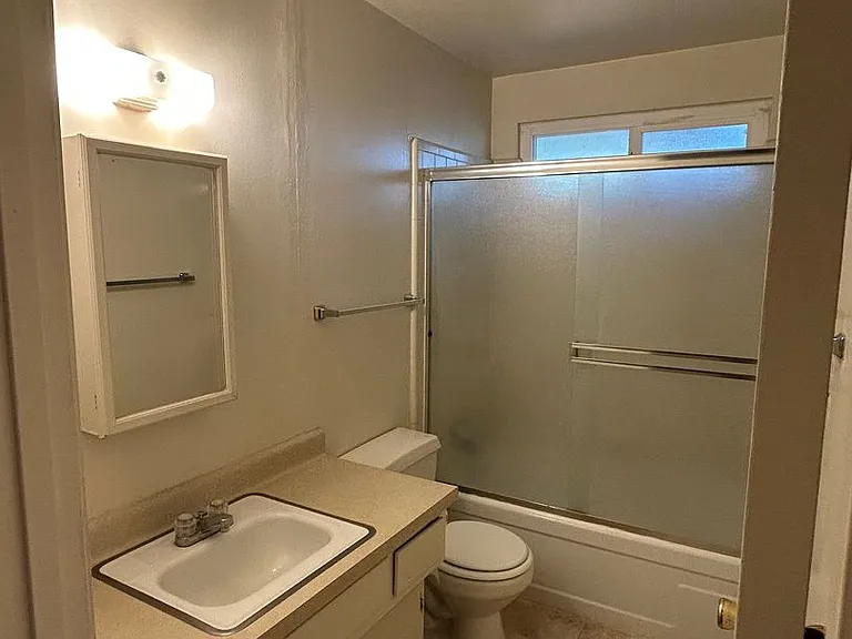 1524 Chestnut Street — Photo 4