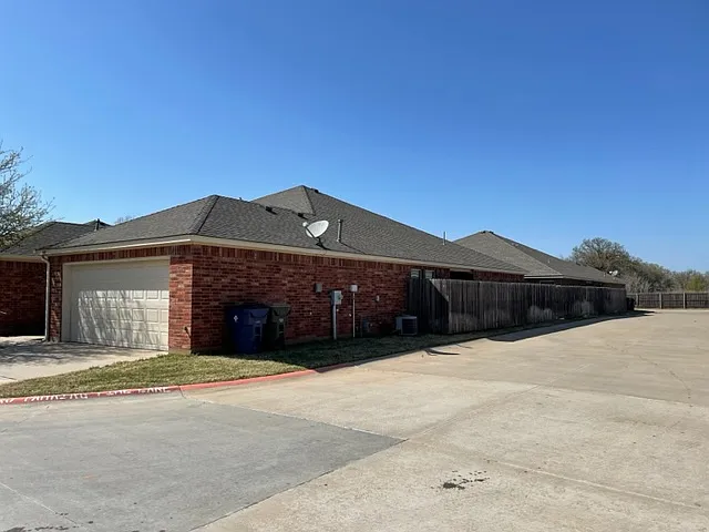 2716 Chisholm Oaks Loop — Photo 5