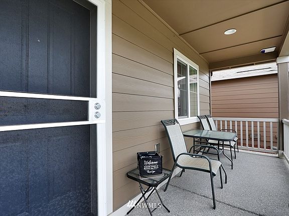 4th image of 18819 105th Avenue Ct E