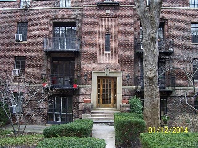 1st image of 20 N Broadway APT N366