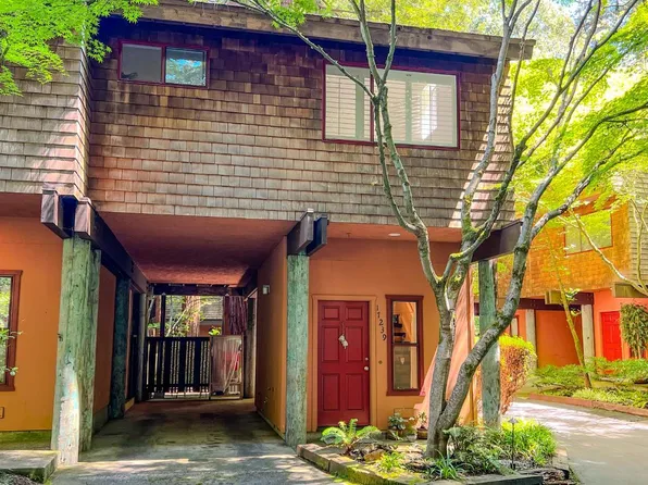 17239 Verba Lane, Guerneville, CA 95446
