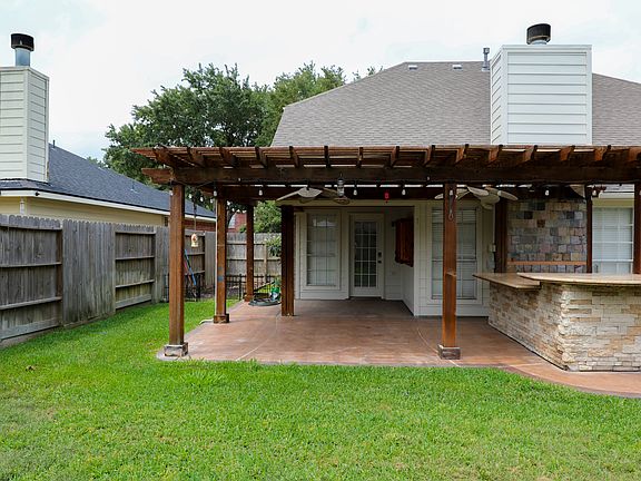 Great patio space!