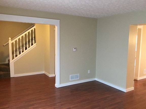 2nd image of 859 Brittany Dr