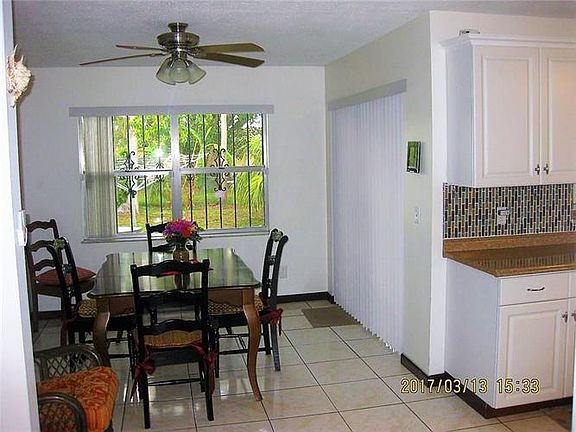 4th image of 2000 Rosarita Ave