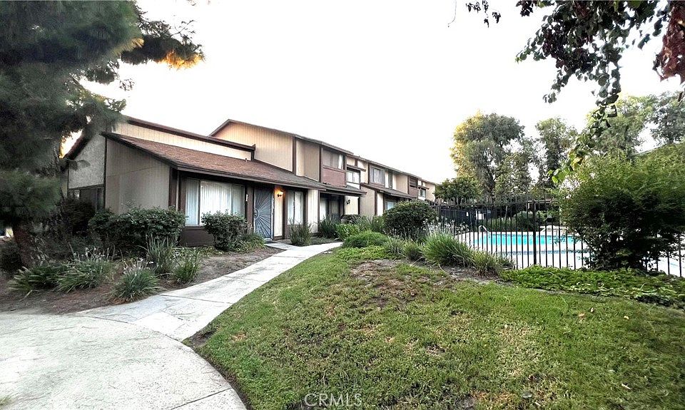 1st image of 8728 1/2 Willis Ave #45