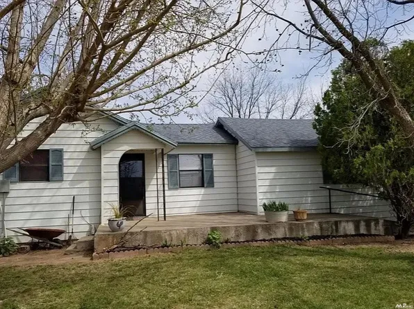 2330 Collins Ave, Carlsbad, NM 88220