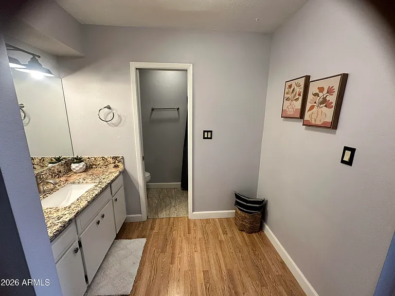 5208 S Hazelton Ln — Photo 7