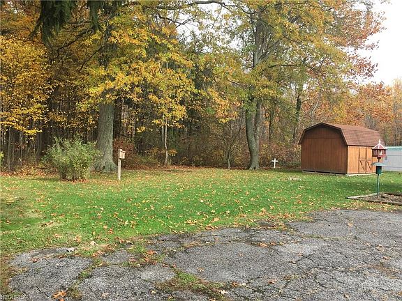 2nd image of 130 Edgewood Dr