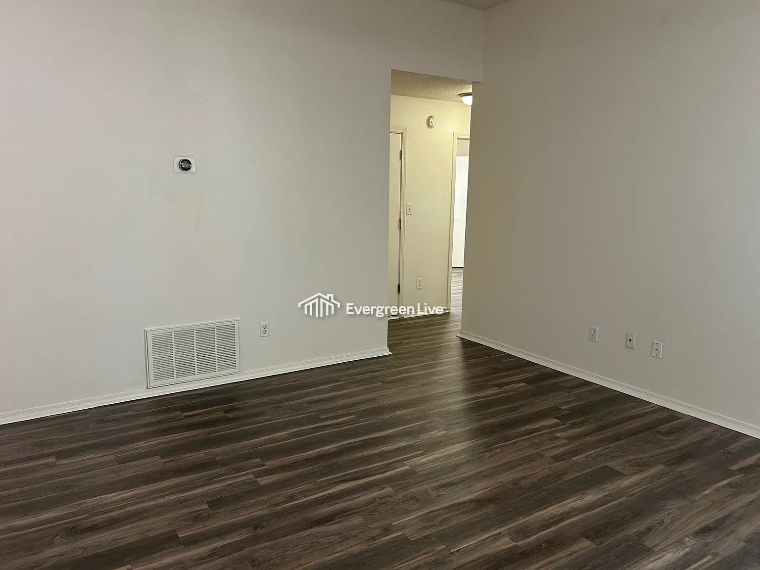 2 bed, 1.0 bath, 1249 sqft, $1,345 — Photo 2