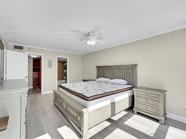 525 N Ocean Blvd #919 — Photo 10