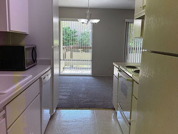 5th image of 287 Tradewinds Dr APT 1