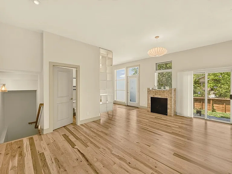 3200 Utica St — Photo 5