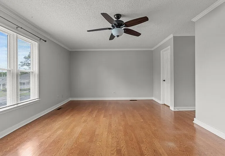 429 Russell St NE — Photo 17