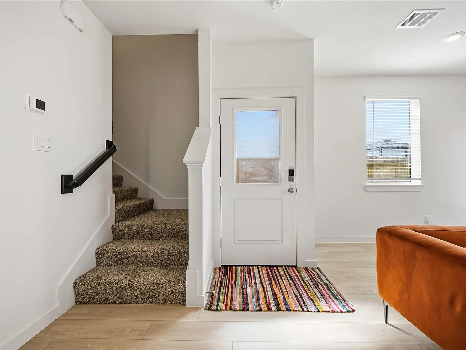 3 bed, 2.5 bath, 1463 sqft, $2,200 — Photo 4