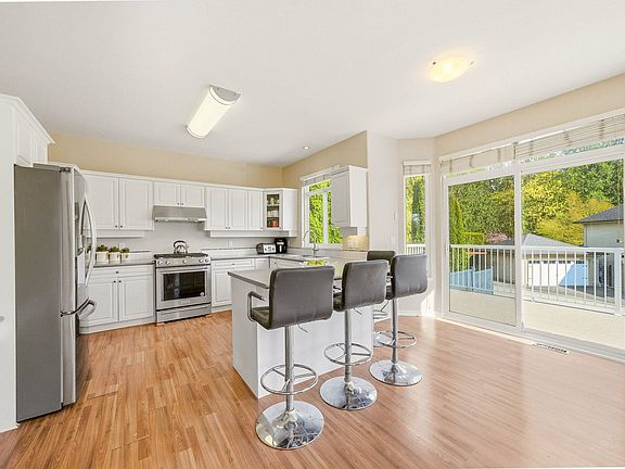 5th image of 23800 Kanaka Way