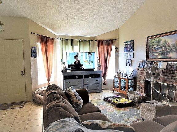 5th image of 24617 Jasmine Ct