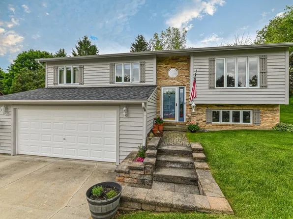 219 Walnut ROAD, Twin Lakes, WI 53181