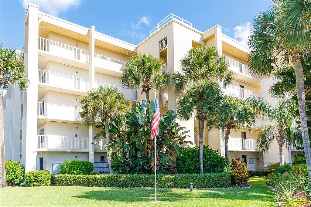 2 bed, 2.0 bath, 950 sqft, $4,250 — Photo 1