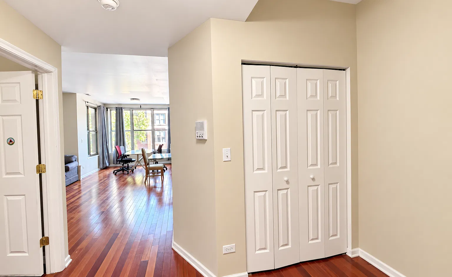 3 bed, 1800 sqft, $2,750 — Photo 4
