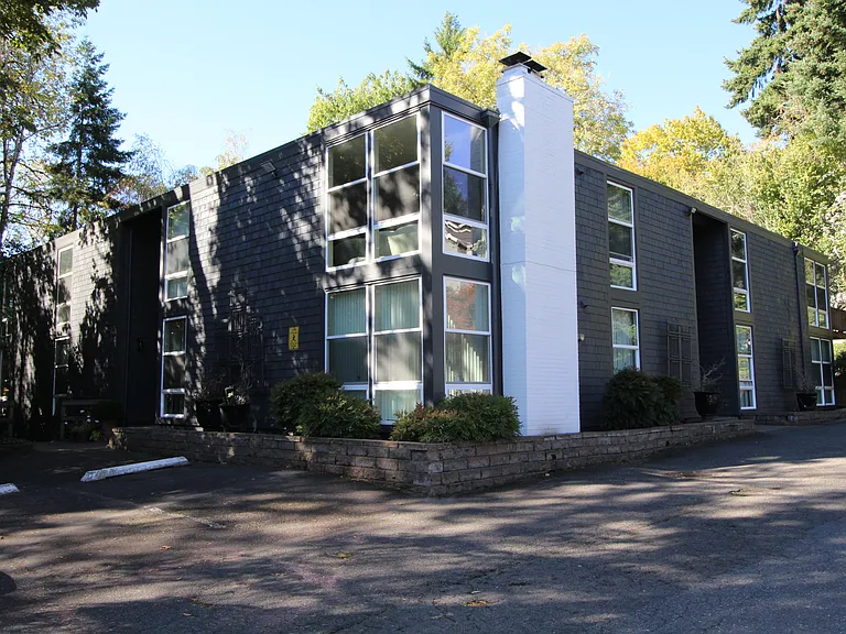 Westbay Apartments — Photo 2