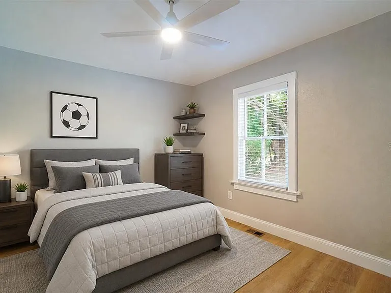 437 N Shine Ave — Photo 23