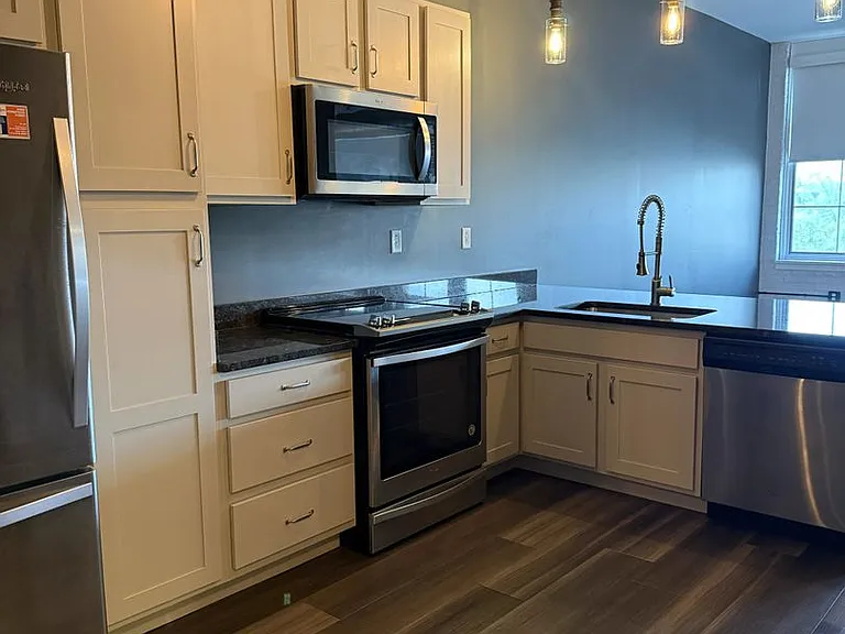 Oak Knitting Mill Apartments Franklin Square Available — Photo 24