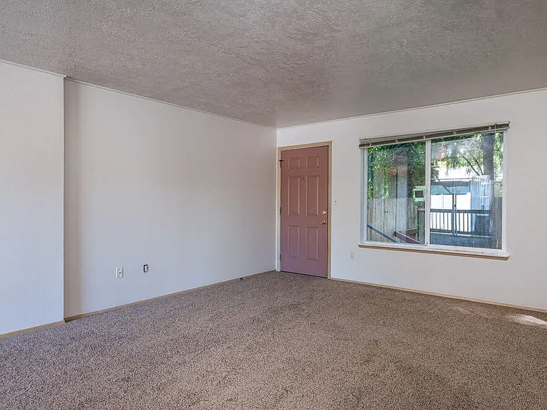 Tuxedo Park Apartments — Photo 29