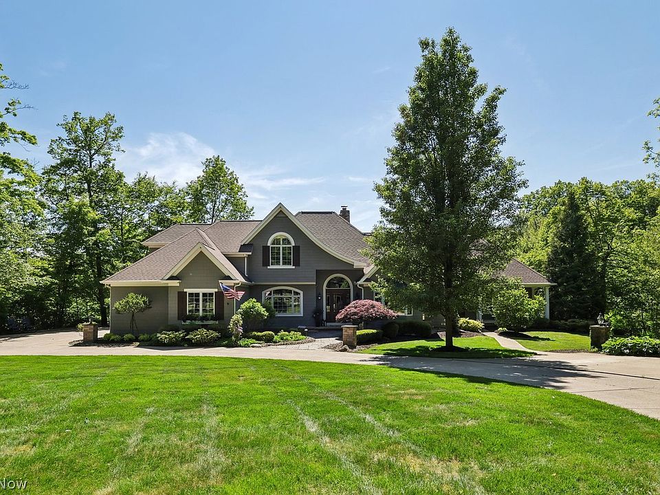 1st image of 721 & 725 Huntley Dr