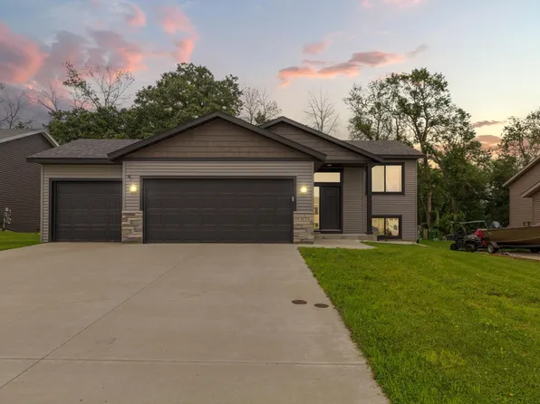 207 Whitetail Ln, Kenyon, MN 55946