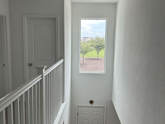 4th image of 4078 Mackerricher Way