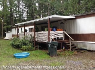 125 Floyd Ln, Cave Junction, OR 97523
