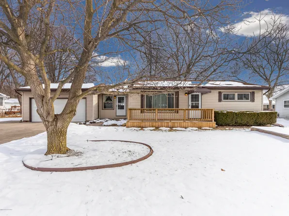 15741 Northward Dr, Lansing, MI 48906