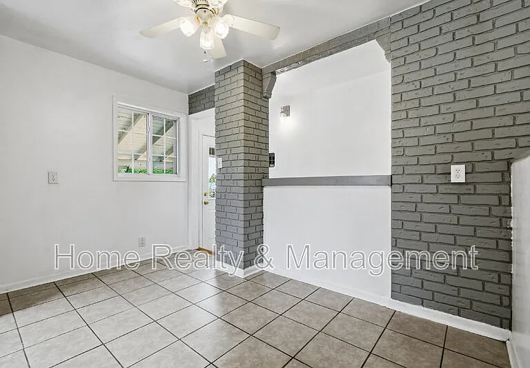 10712 Loren Ln — Photo 10
