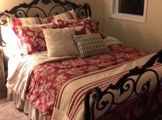 2795 E Pleasant Ridge Ln APT A, Olney, IL 62450