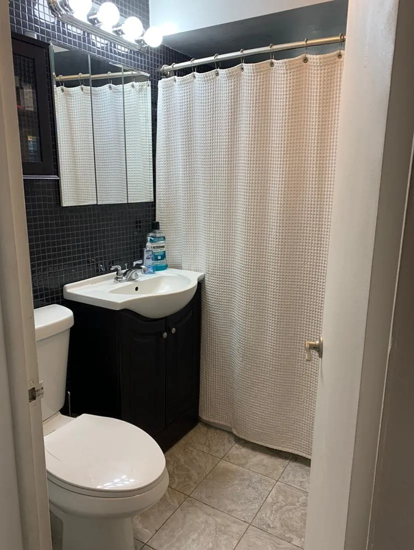 5737 N Elston Ave — Photo 2