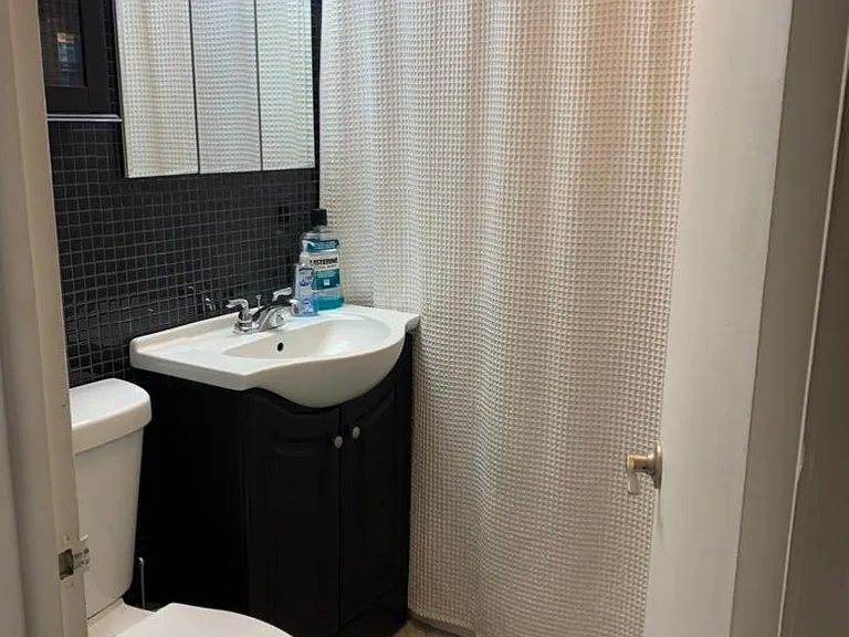 5737 N Elston Ave #G — Photo 2
