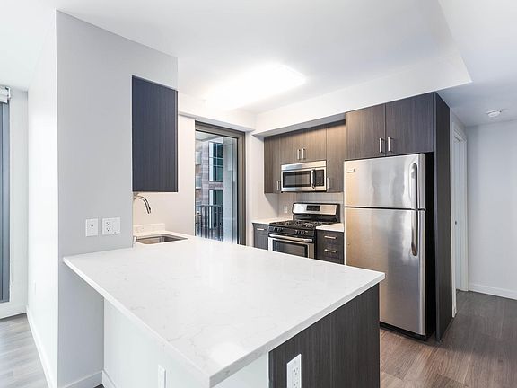 4th image of 103 Polk St #312