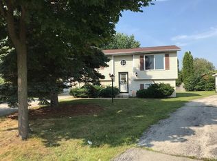 6439 N 103rd Ct, Milwaukee, WI 53224