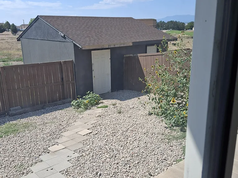908 S Harmony Dr — Photo 8