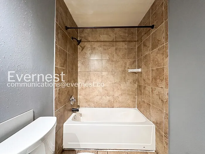 427 Wright St #108 — Photo 7