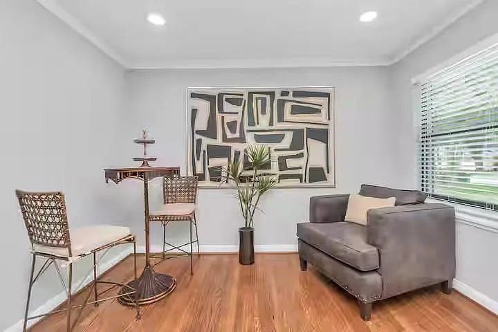 2107 Wakefield Dr — Photo 7